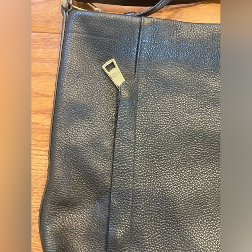 Coach Satchel/Shoulder Bag Handbag Pebble Black Leather: Zip Tote 24770